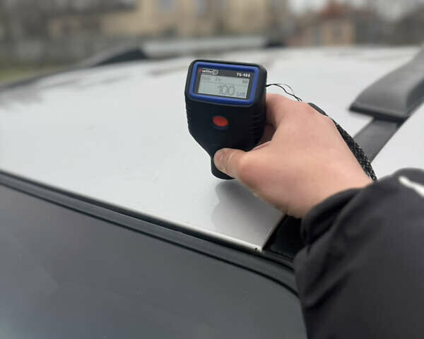 Серый Хендай Туксон, объемом двигателя 1.98 л и пробегом 241 тыс. км за 7000 $, фото 40 на Automoto.ua