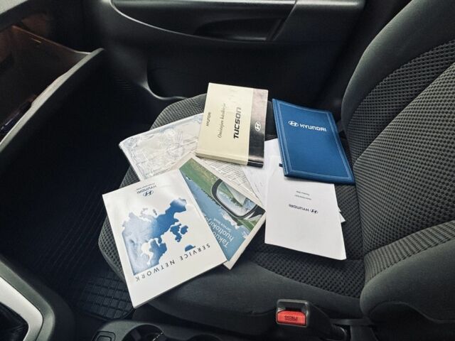 Хендай Туксон 2006 в Харькове на Automoto.ua Серый Хендай Туксон, объемом двигателя 2 л и пробегом 186 тыс. км за 8000 $, фото 1 на Automoto.ua