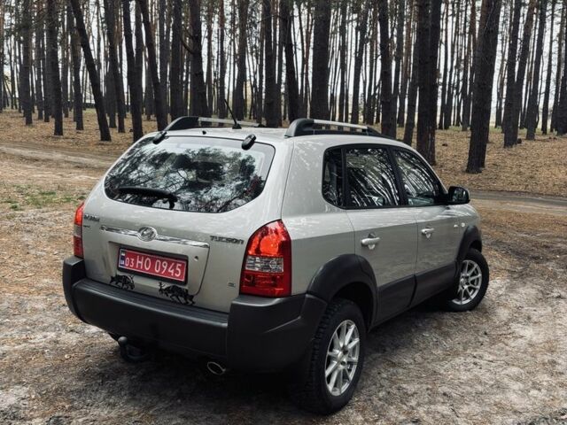Хендай Туксон 2006 в Харькове на Automoto.ua Серый Хендай Туксон, объемом двигателя 2 л и пробегом 186 тыс. км за 8000 $, фото 8 на Automoto.ua