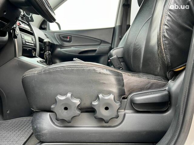 Сірий Хендай Туксон, об'ємом двигуна 2 л та пробігом 263 тис. км за 7440 $, фото 18 на Automoto.ua