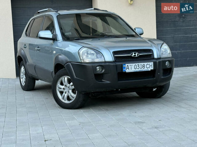 Сірий Хендай Туксон, об'ємом двигуна 1.98 л та пробігом 270 тис. км за 5950 $, фото 8 на Automoto.ua