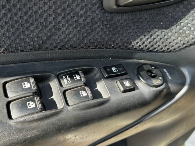 Хендай Туксон 2006 в Краматорске на Automoto.ua Серый Хендай Туксон, объемом двигателя 2 л и пробегом 300 тыс. км за 3500 $, фото 14 на Automoto.ua