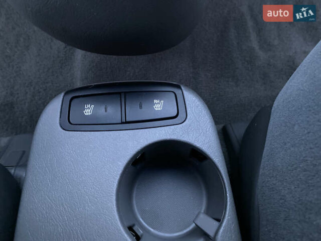 Сірий Хендай Туксон, об'ємом двигуна 2 л та пробігом 105 тис. км за 6990 $, фото 13 на Automoto.ua