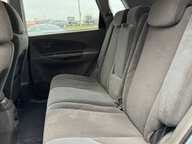 Сірий Хендай Туксон, об'ємом двигуна 2 л та пробігом 240 тис. км за 7500 $, фото 12 на Automoto.ua