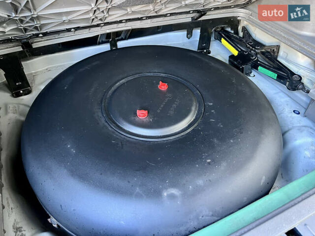 Сірий Хендай Туксон, об'ємом двигуна 2 л та пробігом 215 тис. км за 7350 $, фото 72 на Automoto.ua