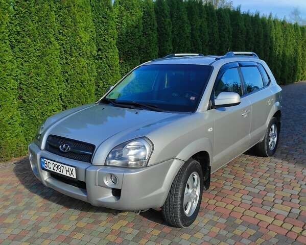 Сірий Хендай Туксон, об'ємом двигуна 1.98 л та пробігом 160 тис. км за 6900 $, фото 6 на Automoto.ua