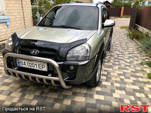 Сірий Хендай Туксон, об'ємом двигуна 2 л та пробігом 252 тис. км за 8300 $, фото 1 на Automoto.ua