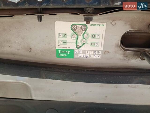 Сірий Хендай Туксон, об'ємом двигуна 1.99 л та пробігом 252 тис. км за 7000 $, фото 16 на Automoto.ua