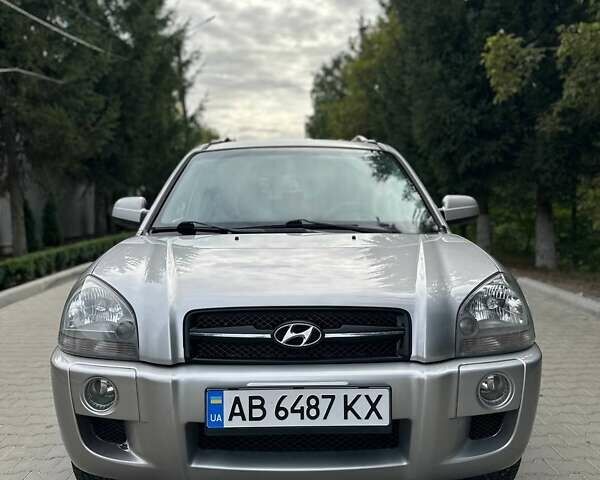 Сірий Хендай Туксон, об'ємом двигуна 1.98 л та пробігом 252 тис. км за 7200 $, фото 8 на Automoto.ua