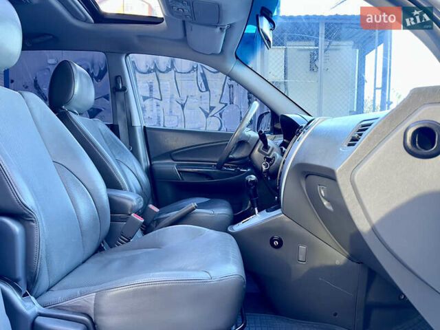 Сірий Хендай Туксон, об'ємом двигуна 2 л та пробігом 215 тис. км за 7350 $, фото 52 на Automoto.ua