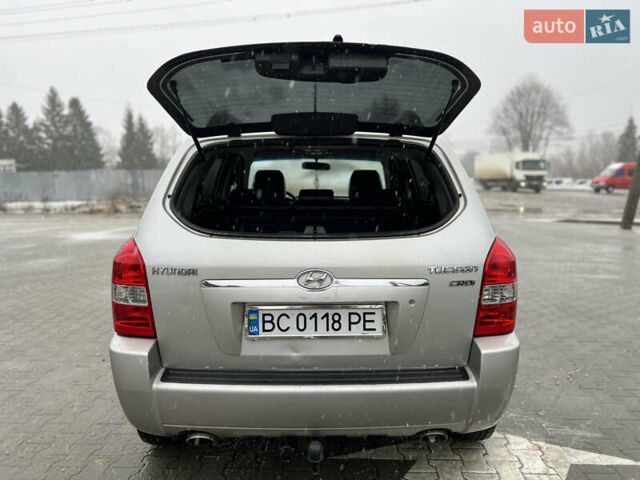 Сірий Хендай Туксон, об'ємом двигуна 1.99 л та пробігом 252 тис. км за 6700 $, фото 31 на Automoto.ua