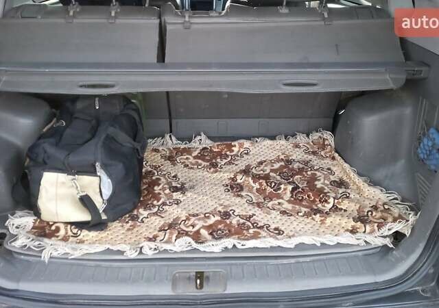 Серый Хендай Туксон, объемом двигателя 2 л и пробегом 207 тыс. км за 7500 $, фото 6 на Automoto.ua