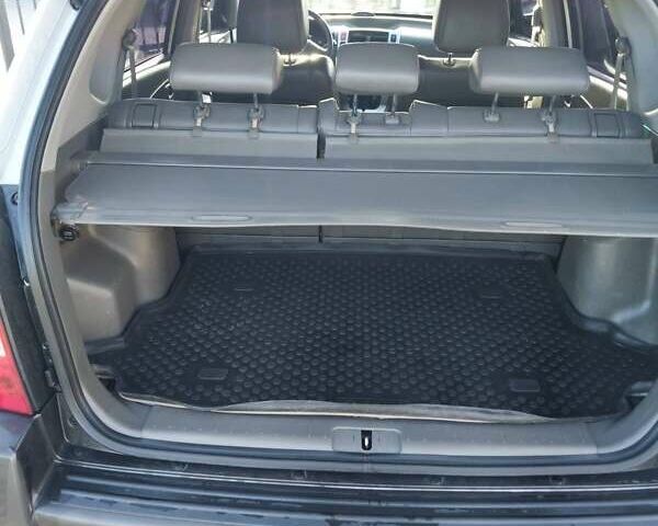 Хендай Туксон 2006 в Бродах на Automoto.ua Серый Хендай Туксон, объемом двигателя 1.98 л и пробегом 215 тыс. км за 6300 $, фото 12 на Automoto.ua