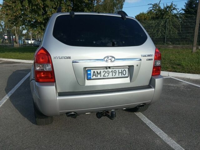 Хендай Туксон 2006 в Житомире на Automoto.ua Серый Хендай Туксон, объемом двигателя 2 л и пробегом 293 тыс. км за 7800 $, фото 1 на Automoto.ua