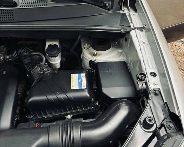 Сірий Хендай Туксон, об'ємом двигуна 1.98 л та пробігом 186 тис. км за 8200 $, фото 32 на Automoto.ua