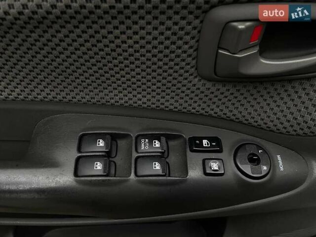 Серый Хендай Туксон, объемом двигателя 2 л и пробегом 108 тыс. км за 9200 $, фото 10 на Automoto.ua