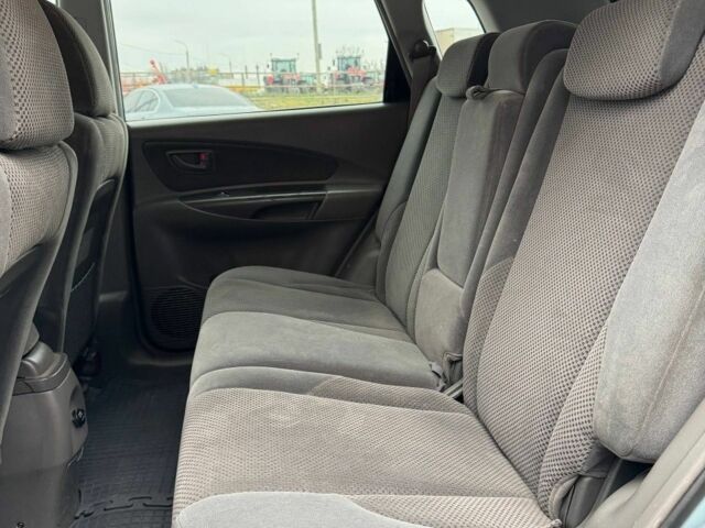 Сірий Хендай Туксон, об'ємом двигуна 2 л та пробігом 240 тис. км за 7500 $, фото 11 на Automoto.ua