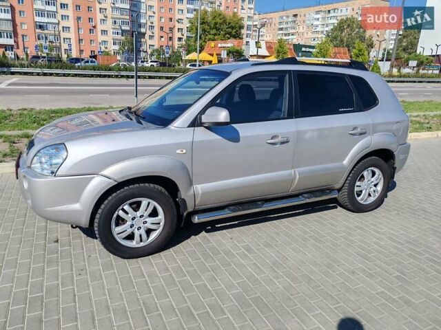 Сірий Хендай Туксон, об'ємом двигуна 2 л та пробігом 191 тис. км за 6500 $, фото 6 на Automoto.ua
