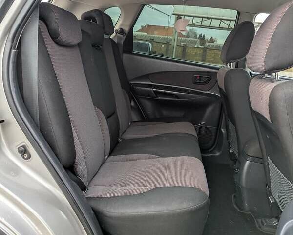 Сірий Хендай Туксон, об'ємом двигуна 2 л та пробігом 251 тис. км за 6999 $, фото 14 на Automoto.ua