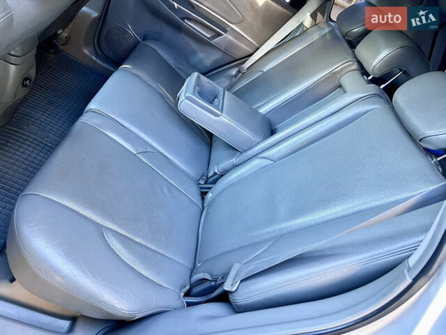 Сірий Хендай Туксон, об'ємом двигуна 2 л та пробігом 215 тис. км за 7350 $, фото 43 на Automoto.ua