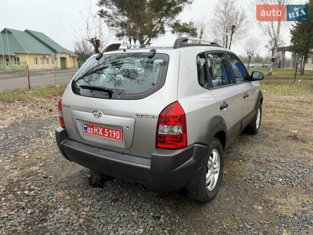 Сірий Хендай Туксон, об'ємом двигуна 2 л та пробігом 193 тис. км за 5999 $, фото 5 на Automoto.ua