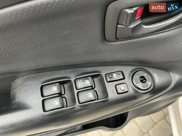 Серый Хендай Туксон, объемом двигателя 2 л и пробегом 263 тыс. км за 7440 $, фото 15 на Automoto.ua