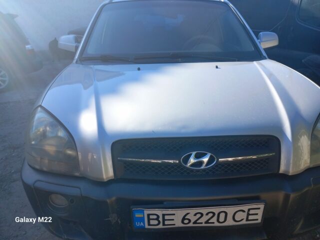 Хендай Туксон 2006 в Первомайск на Automoto.ua Серый Хендай Туксон, объемом двигателя 2 л и пробегом 234 тыс. км за 8500 $, фото 6 на Automoto.ua
