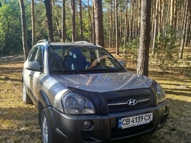 Хендай Туксон 2006 в Носовке на Automoto.ua Серый Хендай Туксон, объемом двигателя 2.7 л и пробегом 211 тыс. км за 7500 $, фото 3 на Automoto.ua