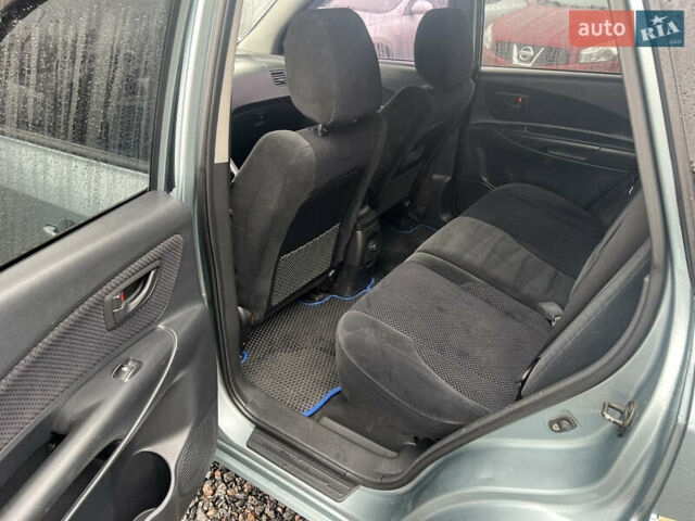 Серый Хендай Туксон, объемом двигателя 1.98 л и пробегом 253 тыс. км за 7650 $, фото 21 на Automoto.ua