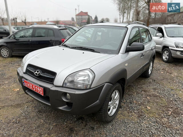 Сірий Хендай Туксон, об'ємом двигуна 2 л та пробігом 193 тис. км за 5999 $, фото 10 на Automoto.ua