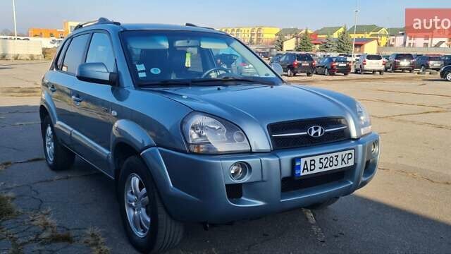 Сірий Хендай Туксон, об'ємом двигуна 1.99 л та пробігом 190 тис. км за 9600 $, фото 15 на Automoto.ua