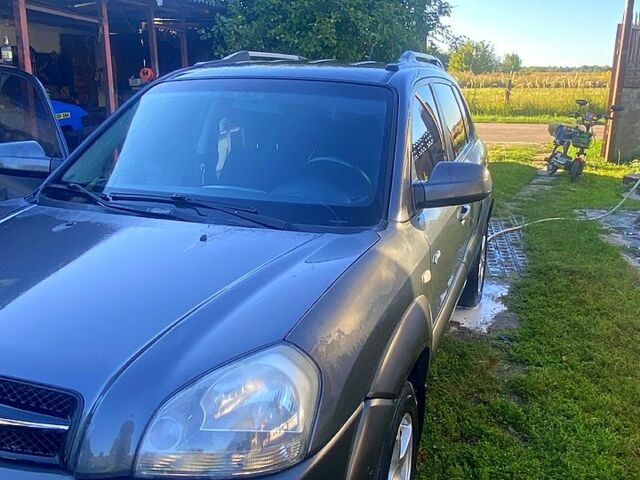 Сірий Хендай Туксон, об'ємом двигуна 2 л та пробігом 0 тис. км за 6400 $, фото 3 на Automoto.ua