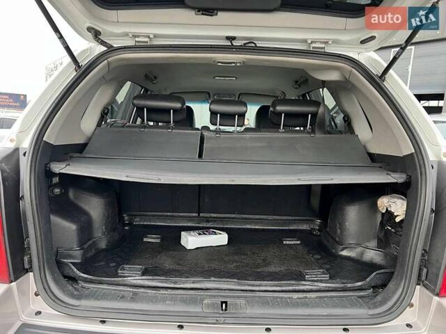 Серый Хендай Туксон, объемом двигателя 2 л и пробегом 263 тыс. км за 7440 $, фото 33 на Automoto.ua
