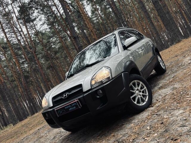 Хендай Туксон 2006 в Харькове на Automoto.ua Серый Хендай Туксон, объемом двигателя 2 л и пробегом 186 тыс. км за 8000 $, фото 9 на Automoto.ua