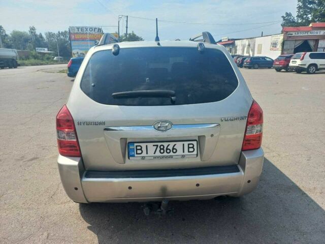 Сірий Хендай Туксон, об'ємом двигуна 2 л та пробігом 191 тис. км за 7999 $, фото 7 на Automoto.ua