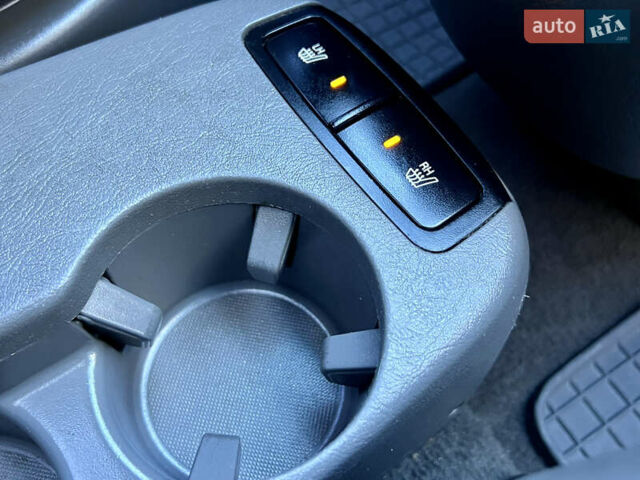 Сірий Хендай Туксон, об'ємом двигуна 2 л та пробігом 215 тис. км за 7350 $, фото 50 на Automoto.ua