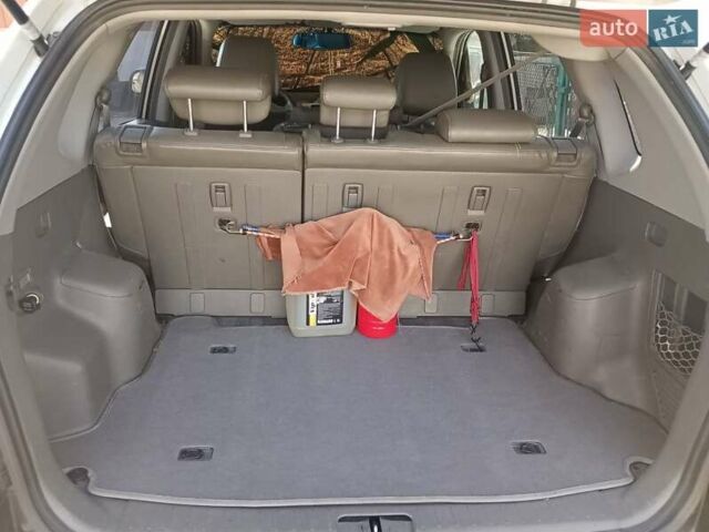 Сірий Хендай Туксон, об'ємом двигуна 1.99 л та пробігом 252 тис. км за 7000 $, фото 15 на Automoto.ua