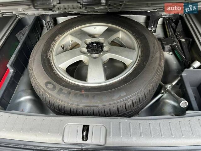 Сірий Хендай Туксон, об'ємом двигуна 1.98 л та пробігом 252 тис. км за 7200 $, фото 21 на Automoto.ua