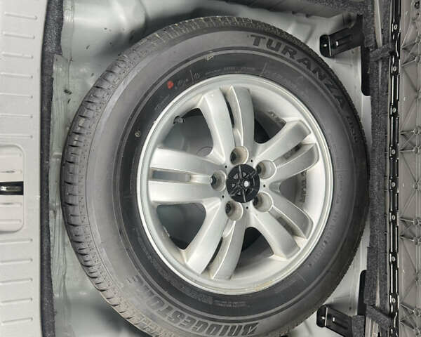 Серый Хендай Туксон, объемом двигателя 1.98 л и пробегом 241 тыс. км за 7000 $, фото 49 на Automoto.ua