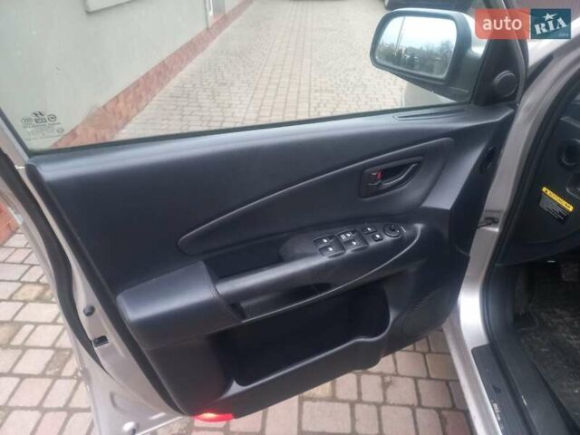 Серый Хендай Туксон, объемом двигателя 2 л и пробегом 226 тыс. км за 6200 $, фото 12 на Automoto.ua