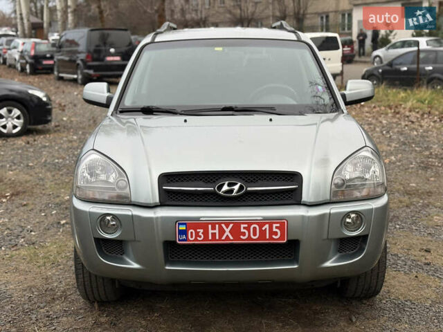 Серый Хендай Туксон, объемом двигателя 2 л и пробегом 231 тыс. км за 6999 $, фото 14 на Automoto.ua