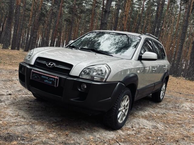 Хендай Туксон 2006 в Харькове на Automoto.ua Серый Хендай Туксон, объемом двигателя 2 л и пробегом 186 тыс. км за 8000 $, фото 16 на Automoto.ua