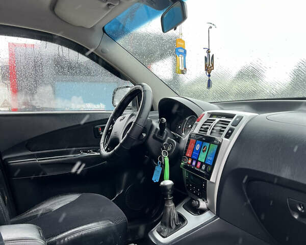 Сірий Хендай Туксон, об'ємом двигуна 1.99 л та пробігом 252 тис. км за 6700 $, фото 34 на Automoto.ua