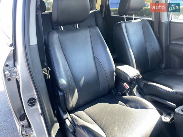 Серый Хендай Туксон, объемом двигателя 2 л и пробегом 140 тыс. км за 8100 $, фото 10 на Automoto.ua