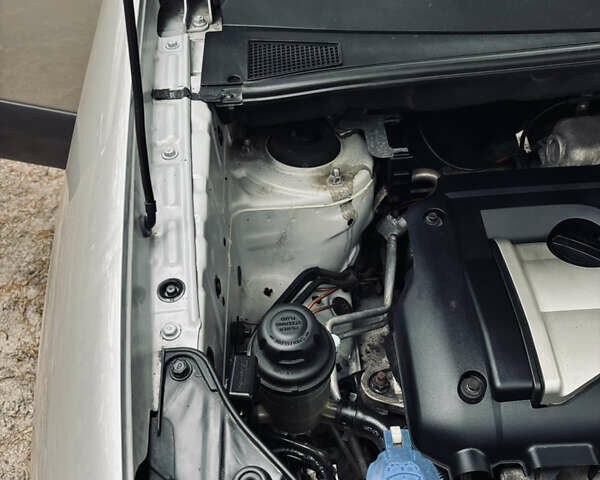 Сірий Хендай Туксон, об'ємом двигуна 1.98 л та пробігом 186 тис. км за 8200 $, фото 33 на Automoto.ua