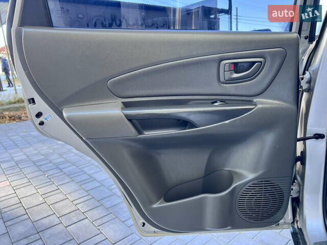 Сірий Хендай Туксон, об'ємом двигуна 2 л та пробігом 215 тис. км за 7350 $, фото 45 на Automoto.ua