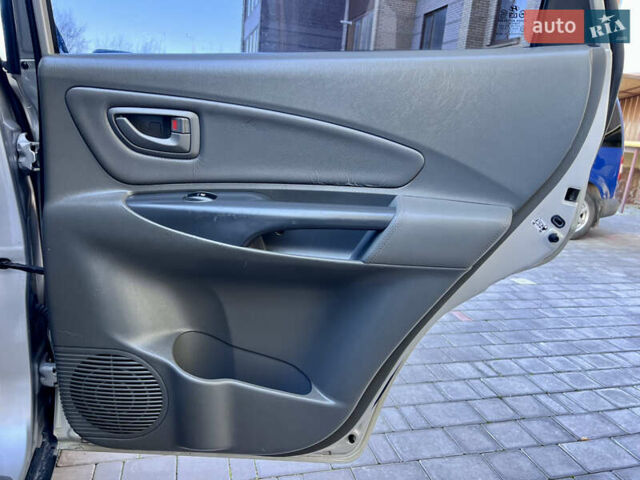 Сірий Хендай Туксон, об'ємом двигуна 2 л та пробігом 215 тис. км за 7350 $, фото 63 на Automoto.ua