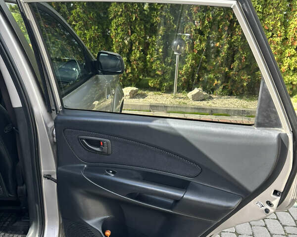 Сірий Хендай Туксон, об'ємом двигуна 1.99 л та пробігом 263 тис. км за 7600 $, фото 19 на Automoto.ua