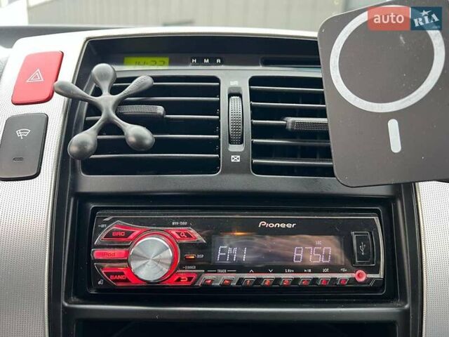 Серый Хендай Туксон, объемом двигателя 2 л и пробегом 263 тыс. км за 7440 $, фото 25 на Automoto.ua
