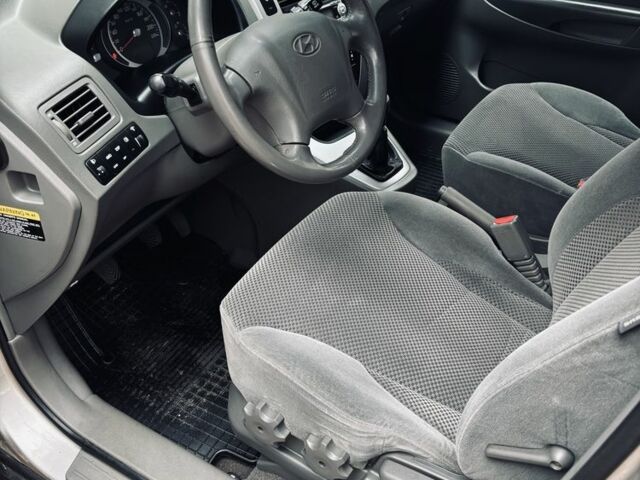 Хендай Туксон 2006 в Харькове на Automoto.ua Серый Хендай Туксон, объемом двигателя 2 л и пробегом 186 тыс. км за 8000 $, фото 14 на Automoto.ua